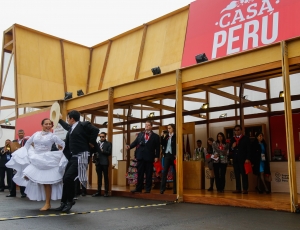 Atletas internacionales disfrutan de la Casa Per&uacute; (FOTOS)