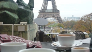 Par&iacute;s es la ciudad m&aacute;s cara para tomar caf&eacute;, agua, cerveza y Coca-Cola