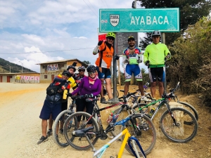 Los ciclistas del Se&ntilde;or Cautivo