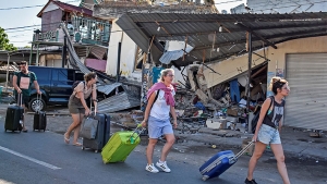 Terremoto en Indonesia: Comienza la evacuaci&oacute;n de 900 turistas de islas vecinas de Lombok