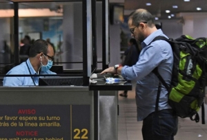 Rep&uacute;blica Dominicana suspende por un mes vuelos desde Europa, China, Corea e Ir&aacute;n
