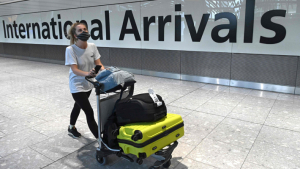 Estados Unidos multar&aacute; hasta por $1,500 a los viajeros que no usen mascarilla