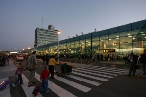 Tr&aacute;fico a&eacute;reo internacional de pasajeros en Comunidad Andina crece 7.7%