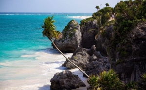 Se buscan viajeros: Canc&uacute;n te paga el hotel y Chipre el m&eacute;dico