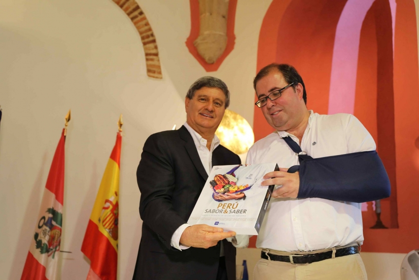 USIL y Ayuntamiento de Trujillo de Espa&ntilde;a firma acuerdo para la difusi&oacute;n y ense&ntilde;anza de la gastronom&iacute;a peruana en Europa
