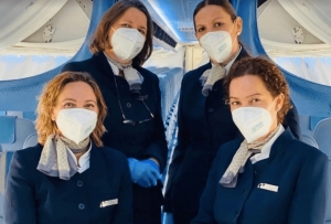 Air Europa entrega mascarillas a todos sus pasajeros