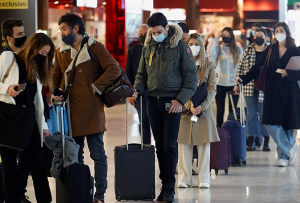 Espa&ntilde;a levanta restricciones de vuelo con Reino Unido pero mantiene medida con Brasil y Sud&aacute;frica