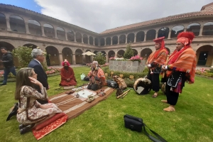 Turistas estadounidenses se casan al estilo ancestral andino en Cusco