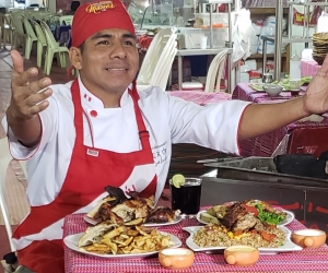A disfrutar de nuestro Pollo a la Brasa en la feria Manos Peruanas