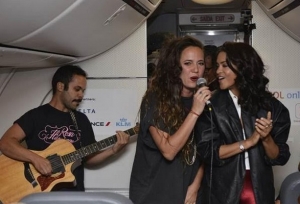 Artistas brasile&ntilde;as ofrecieron un recital en pleno vuelo de GOL