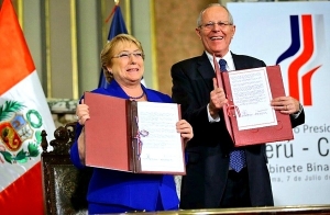 Per&uacute; y Chile suscribieron acuerdos para impulsar transporte y turismo