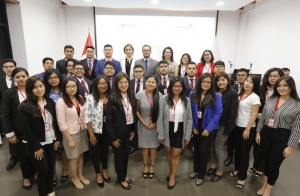 Treinta estudiantes universitarios y reci&eacute;n egresados inician camino para convertirse en expertos en pol&iacute;tica comercial