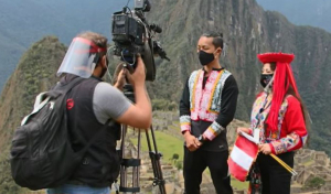 Turista japon&eacute;s y cusque&ntilde;a se convirtieron en embajadores de Machu Picchu