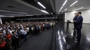 Ministro Edgar V&aacute;squez: continuaremos desarrollando y consolidando el comercio exterior y el turismo