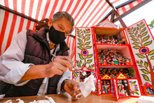 Artesan&iacute;as al aire libre: exhibici&oacute;n y venta de productos se llevan a cabo en el Centro Hist&oacute;rico de Lima