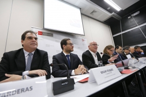Gobierno anuncia trece medidas para mejorar la competitividad del comercio exterior