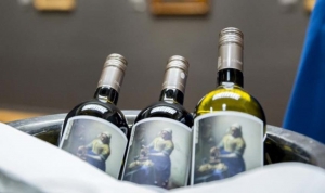 KLM reproduce obras de arte en las etiquetas de los vinos de su &lsquo;Business Class&rsquo;