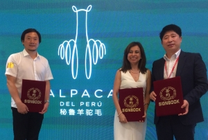 Prendas elaboradas de alpaca peruana inician conquista de mercado asi&aacute;tico