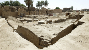 Descubren en Egipto ciudad perdida de tres mil a&ntilde;os