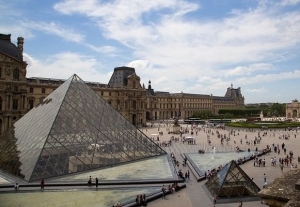 Francia no escatima en ayudas para el turismo: 18.000 millones