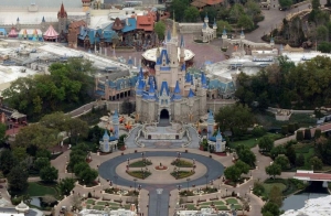 Disney controlar&iacute;a la temperatura de los visitantes cuando reabra los parques
