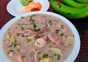 Shurumbo: Una deliciosa sopa de pl&aacute;tano verde y cerdo