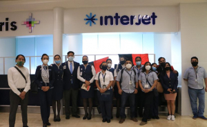 Trabajadores de Interjet inician huelga en el aeropuerto de Canc&uacute;n