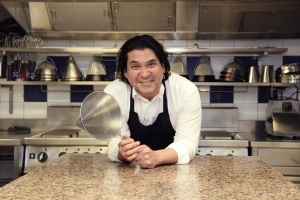 Destacado Chef Gast&oacute;n Acurio ser&aacute; expositor en d&eacute;cima edici&oacute;n del Human Capital Forum | Per&uacute;