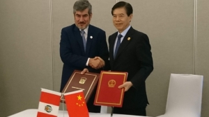 Per&uacute; y China inician negociaciones para optimizar Tratado de Libre Comercio