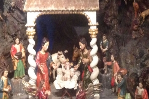 Ba&uacute;l de la Natividad atrae a numerosos turistas en Arequipa