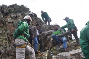 Gu&iacute;as de monta&ntilde;a y Municipalidad distrital de San Marcos implementan acciones de turismo de aventura