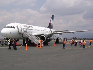 Volaris se enfrenta a una demanda por las &ldquo;m&uacute;ltiples y reiteradas quejas&rdquo; de los pasajeros
