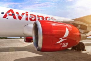 Avianca y pilotos pactan reducci&oacute;n salarial hasta el 50%