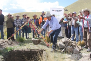 Hudbay Per&uacute; y el distrito de Livitaca potencian la agricultura y ganader&iacute;a gracias a obra de instalaci&oacute;n del sistema de riego por aspersi&oacute;n