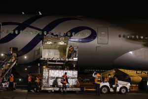 Per&uacute; recibe nuevo lote de 200 mil dosis de vacunas Pfizer
