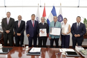 Restaurante "A LO PERUANO" de El Salvador recibe certificaci&oacute;n "Aut&eacute;ntica cocina peruana"