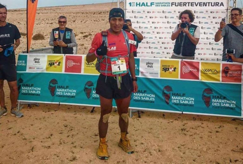 Fondista Remigio Huam&aacute;n gana el oro de la media Marathon des Sables Fuerteventura
