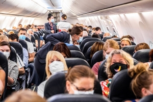 El tr&aacute;fico mundial de pasajeros a&eacute;reos se recupera lentamente en los mercados internos