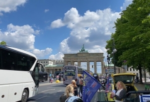 Las agencias de viajes de Alemania salen a la calle para "salvar" al turismo