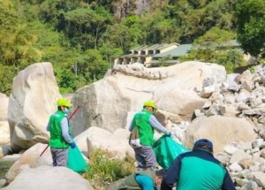 Retiran cuatro toneladas de basura de r&iacute;os que cruzan distrito de Machu Picchu