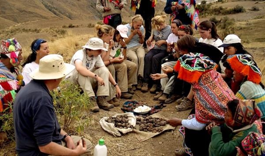 Turismo peruano debe pasar a modelos innovadores, sostenibles y accesibles