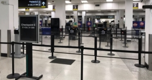 Aeropuerto Internacional de Miami seguir&aacute; cerrado este lunes por da&ntilde;os de hurac&aacute;n Irma