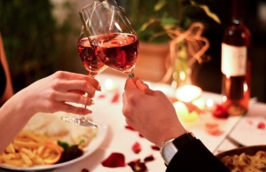 Cocteler&iacute;a afrodis&iacute;aca y cenas rom&aacute;nticas para los enamorados en hoteles ACCOR