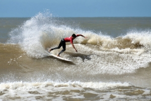 Verano en Rocha para los amantes del surf