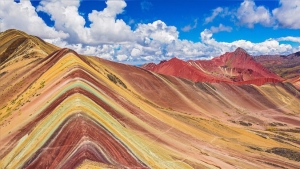 BBC Mundo destaca impresionante belleza de la monta&ntilde;a de los siete colores en Per&uacute;