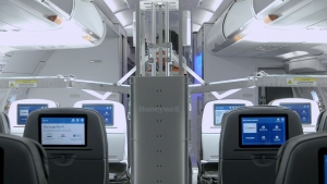 JetBlue usa en Florida y Nueva York un robot que desinfecta sus aviones con luz ultravioleta