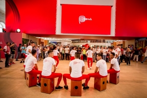 Casa Per&uacute; de Mosc&uacute; recibi&oacute; a m&aacute;s de 6,000 personas en su primer d&iacute;a de funcionamiento