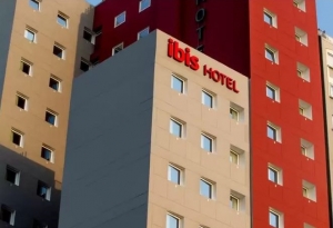 Asaltan a dos turistas brasile&ntilde;as a la salida de hotel miraflorino