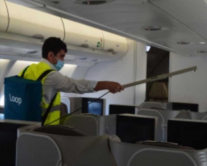 Iberia aplica nuevas soluciones innovadoras y sostenibles en la limpieza e higienizaci&oacute;n de sus aviones (V&Iacute;DEO)