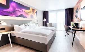 Las habitaciones de hotel en Alemania se transforman en oficinas de trabajo